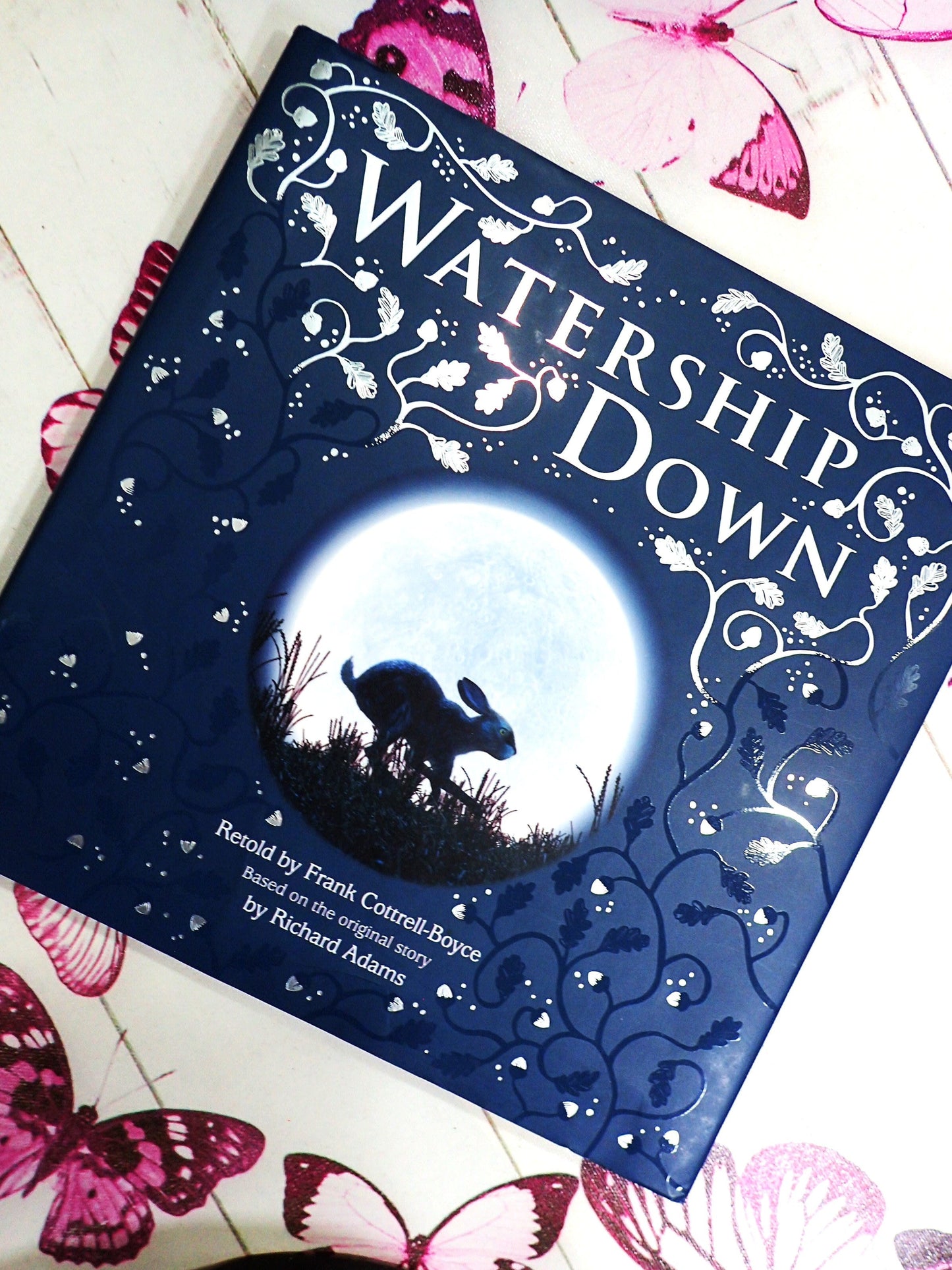 Watership Down vintage children's illustrated gift book.