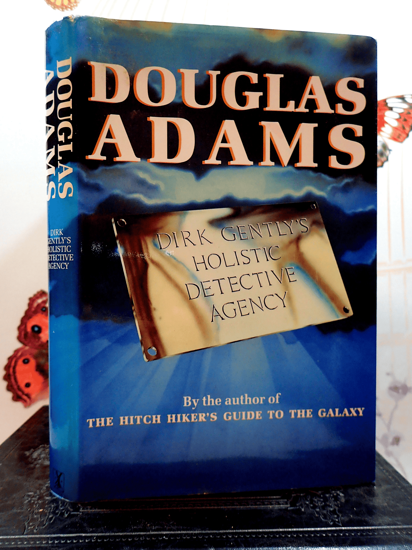 Front Cover showing the sign of Douglas Adams Dirk Gently's Holistic Detective Agency Signed First Edition Book