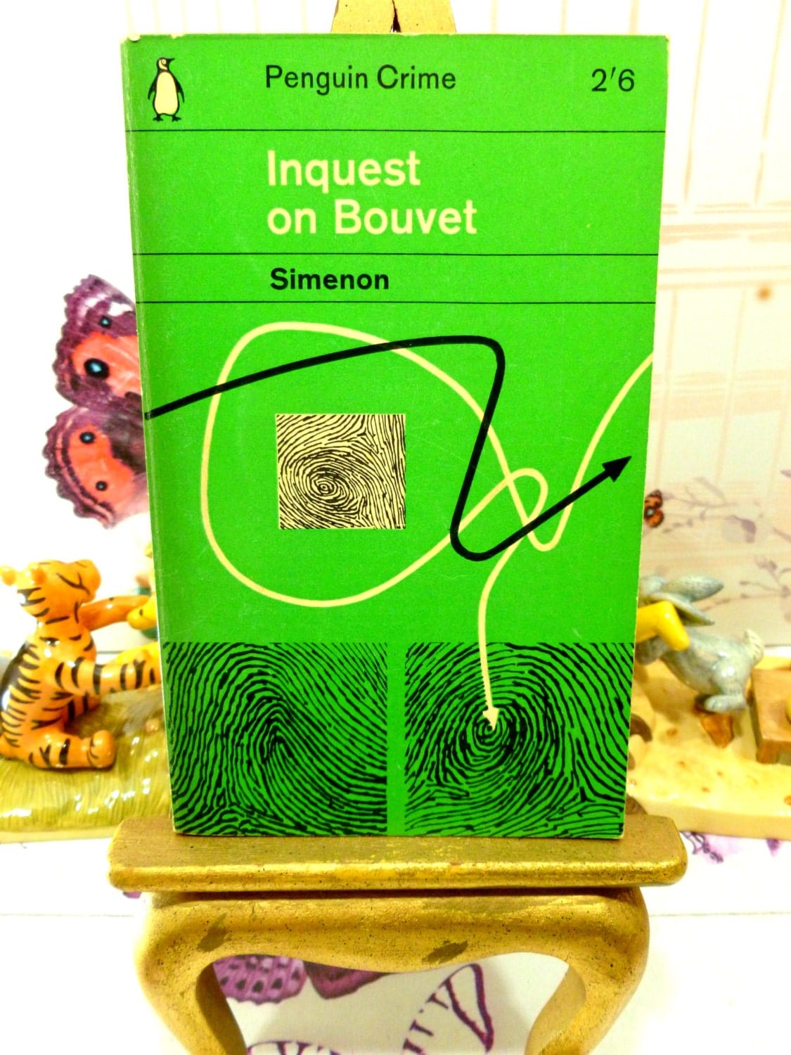Front cover of Vintage Penguin Paperback book Inspector Maigret Inquest on Bouvet by Georges Simenon Crime Fiction with abstract thumbprint design on green ground.