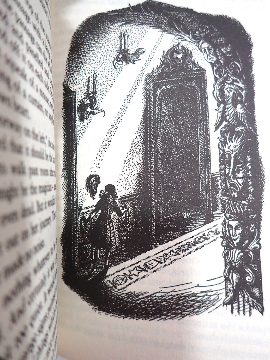 Pauline Baynes illustration in Vintage children's book The Voyage of the Dawn Treader C. S. Lewis Paper