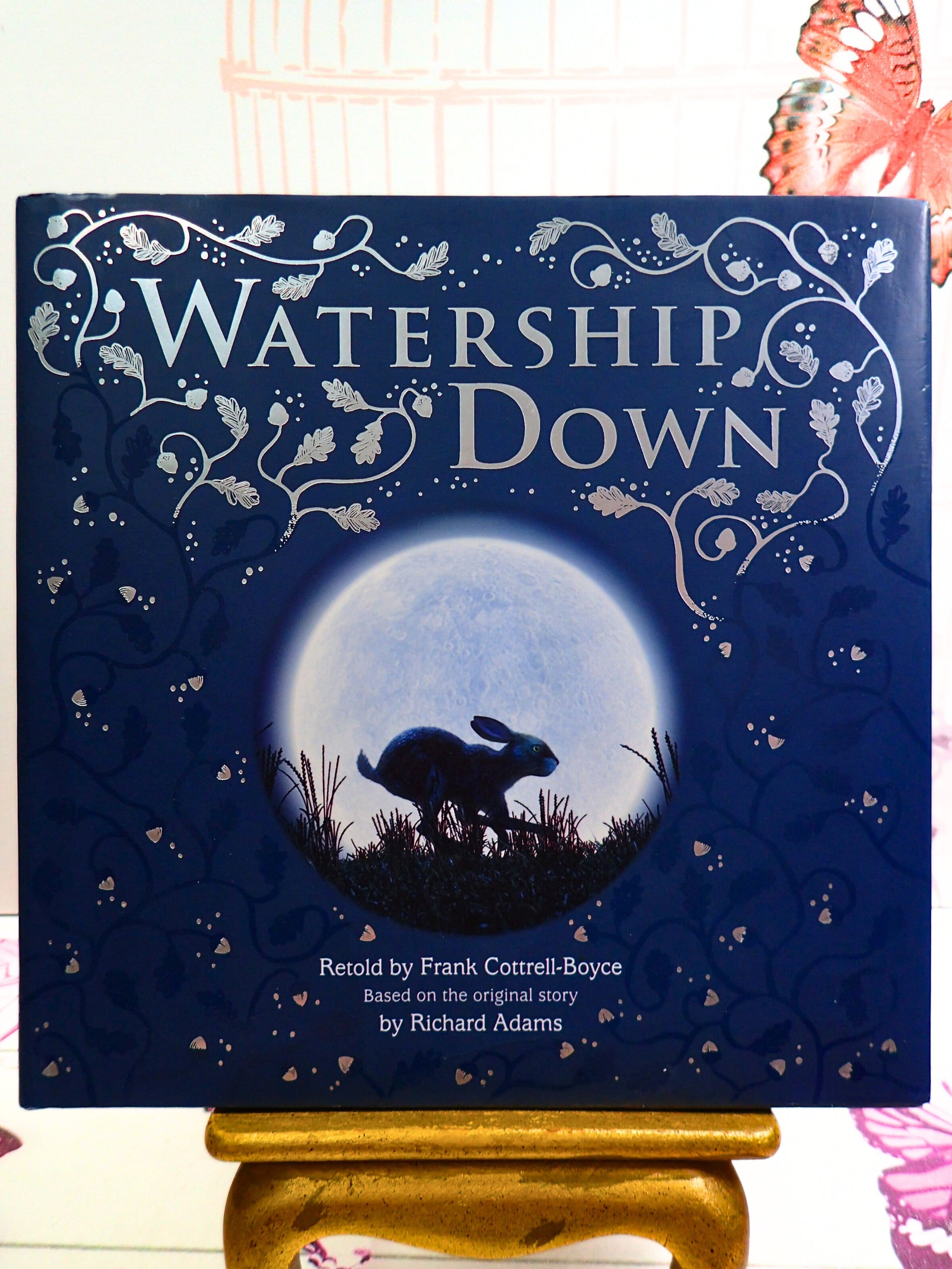 Watership Down vintage children's illustrated gift book.
