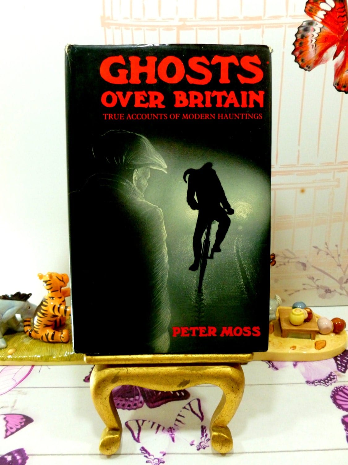 Vintage Hardback Book Ghosts over Britain True Accounts of Modern Hauntings with Dust Jacket Excellent 1977