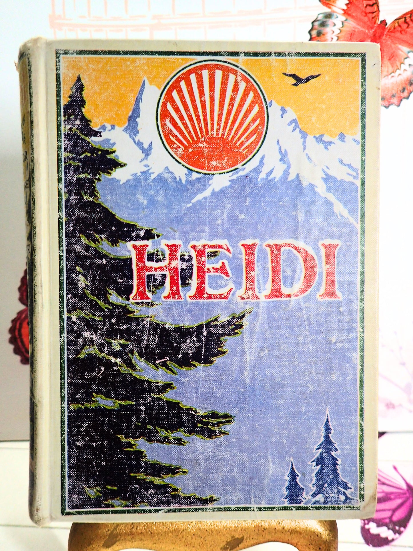 Favourite Classic Book Heidi vintage 1930's illustrated edition. 