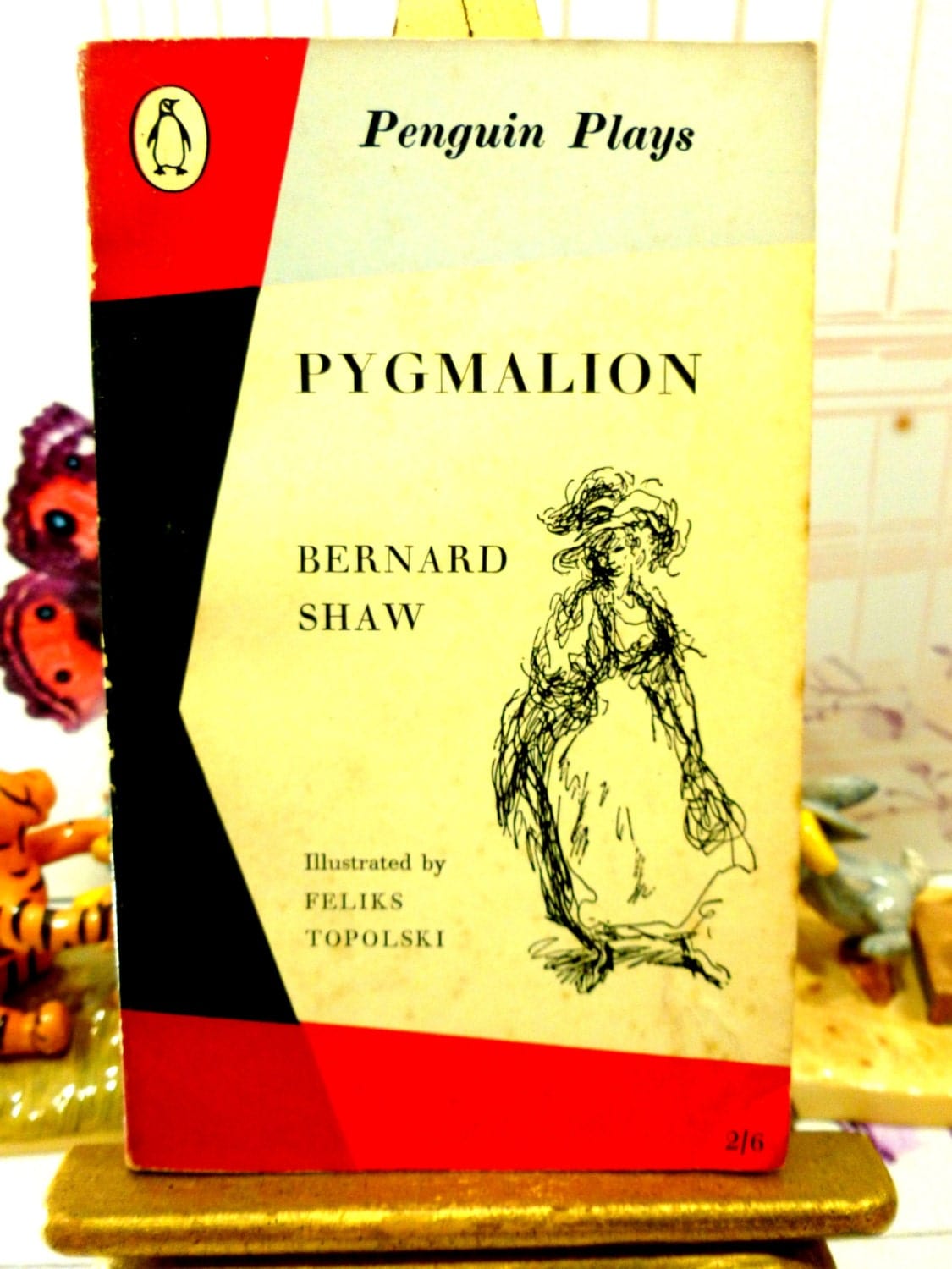 Front cover of Pygmalion George Bernard Shaw Vintage Penguin Paperback 1950s with illustration of My Fair Lady Eliza Doolittle