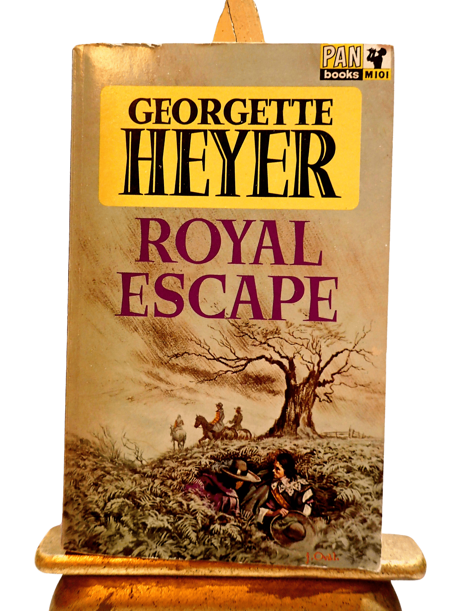 Men in Cavalier dress hiding on Front Cover of Royal Escape Georgette Heyer Vintage Pan 1960's