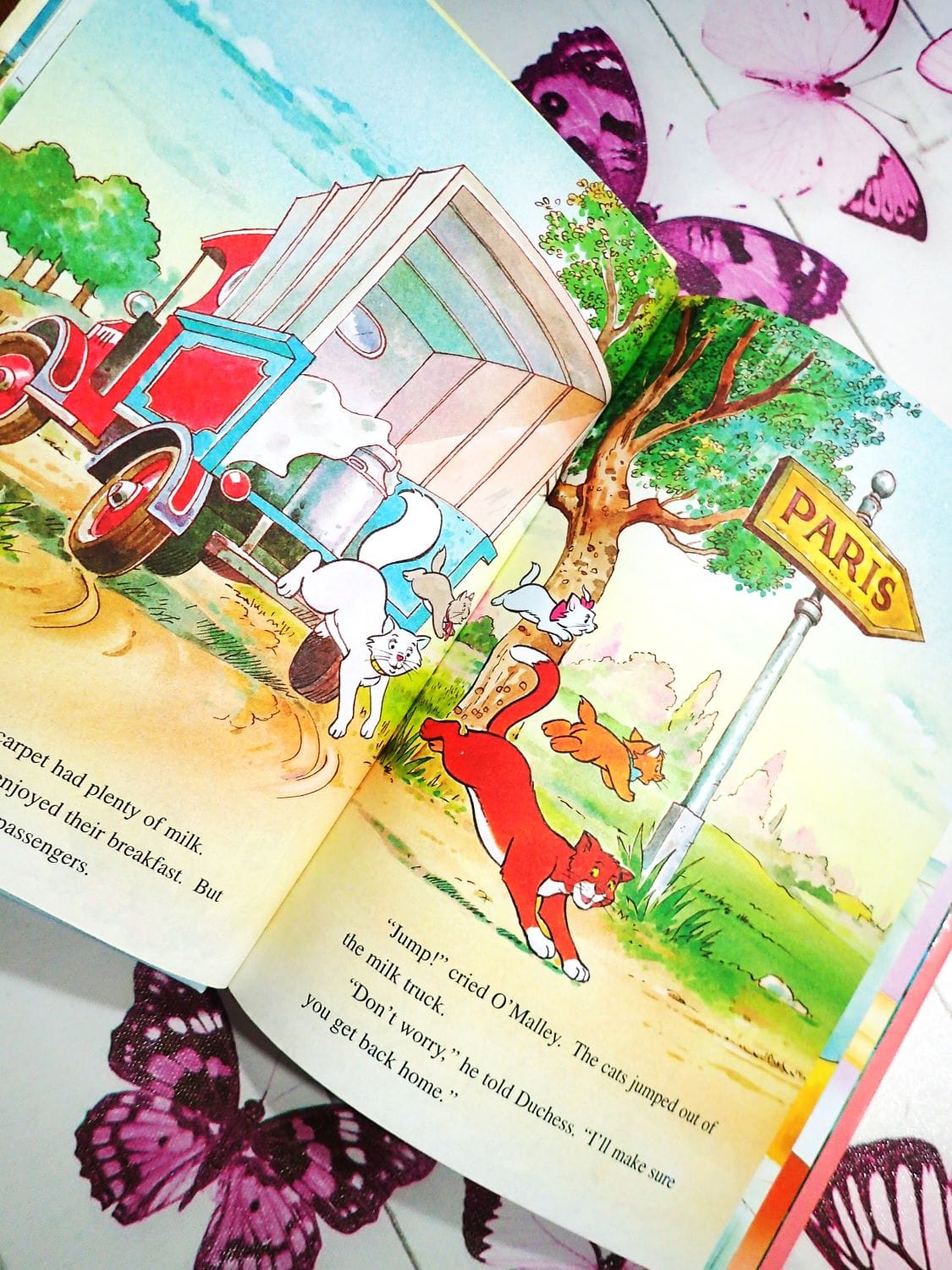 Illustration in Vintage Children's Book The Aristocats Walt Disney Wonderful World of Reading.