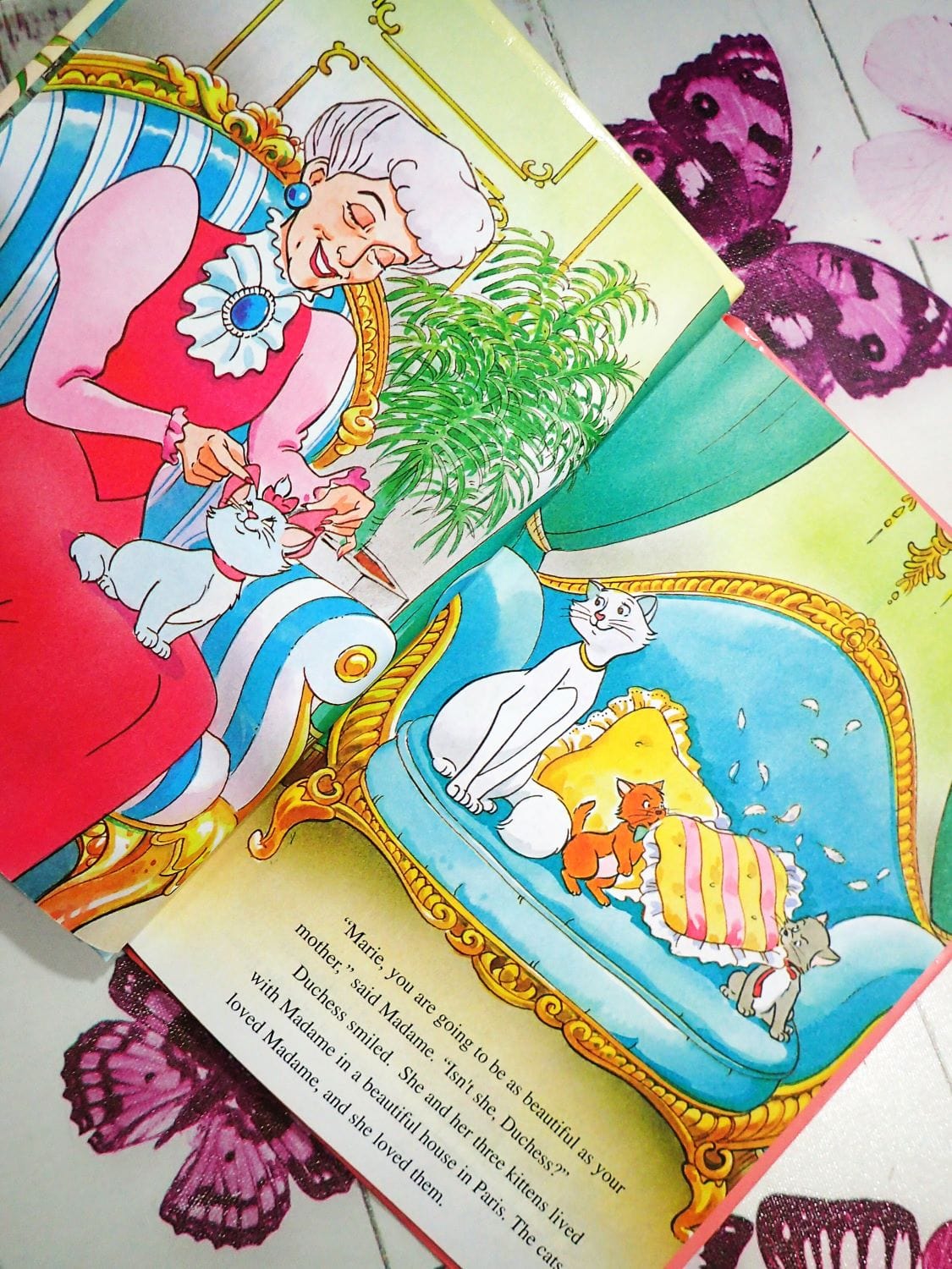 Illustration of Marie and Madame in Vintage Children's Book The Aristocats Walt Disney Wonderful World of Reading.