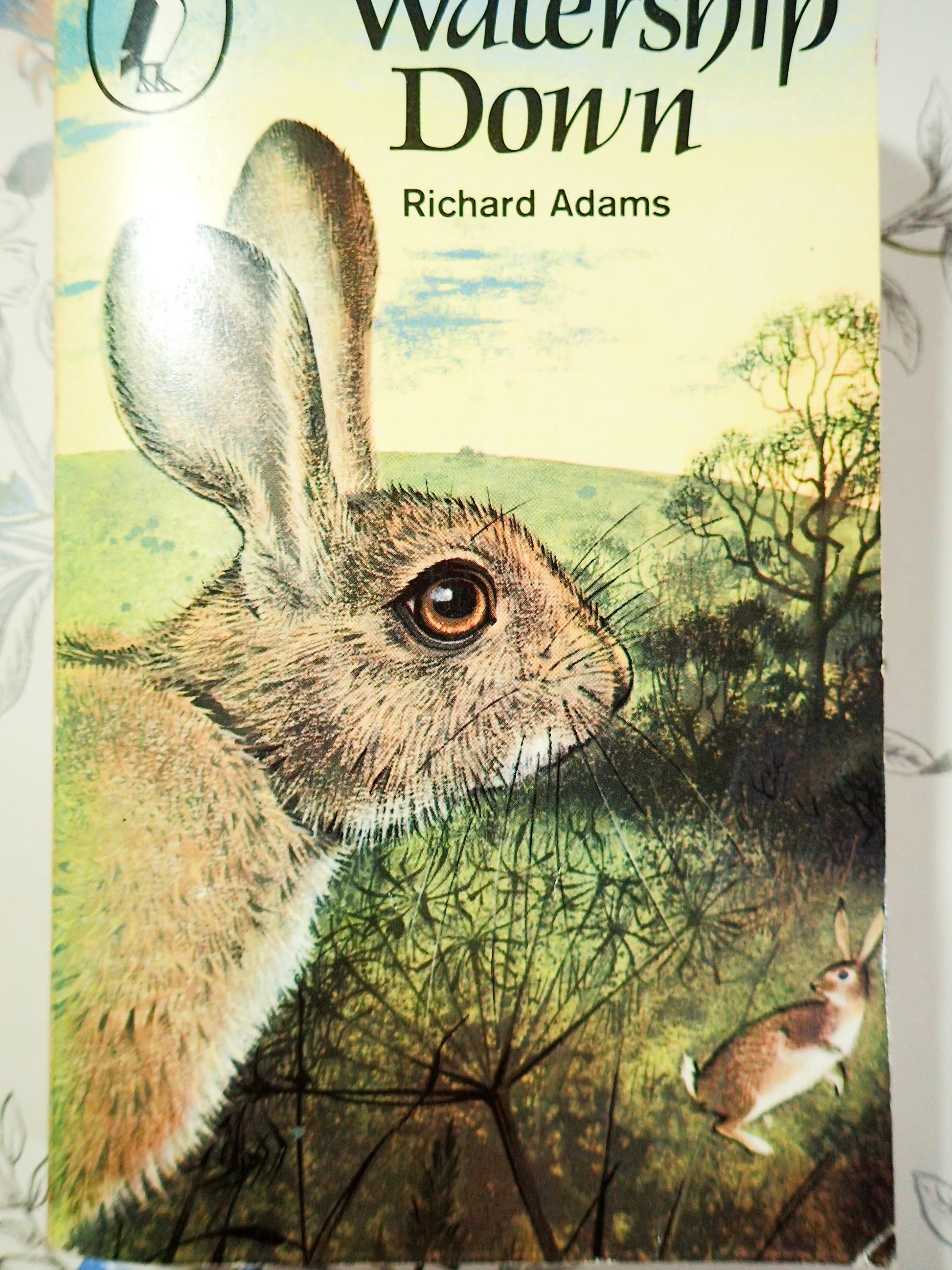 Watership Down By Richard Adams Vintage Classics 1970 s Paperback Book watership-down-by-richard-adams-vintage-classics-1970-s-paperback-book